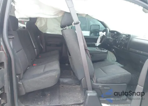 2011 Chevrolet Silverado 1500 Lt z USA, uszkodzony, nr VIN 1GCRKSE33BZ433830